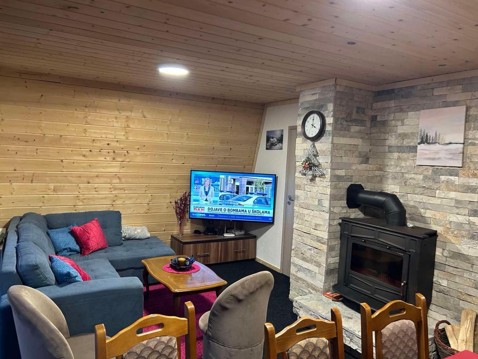 Vikendice Jahorinska Dvorista Holiday home Pale