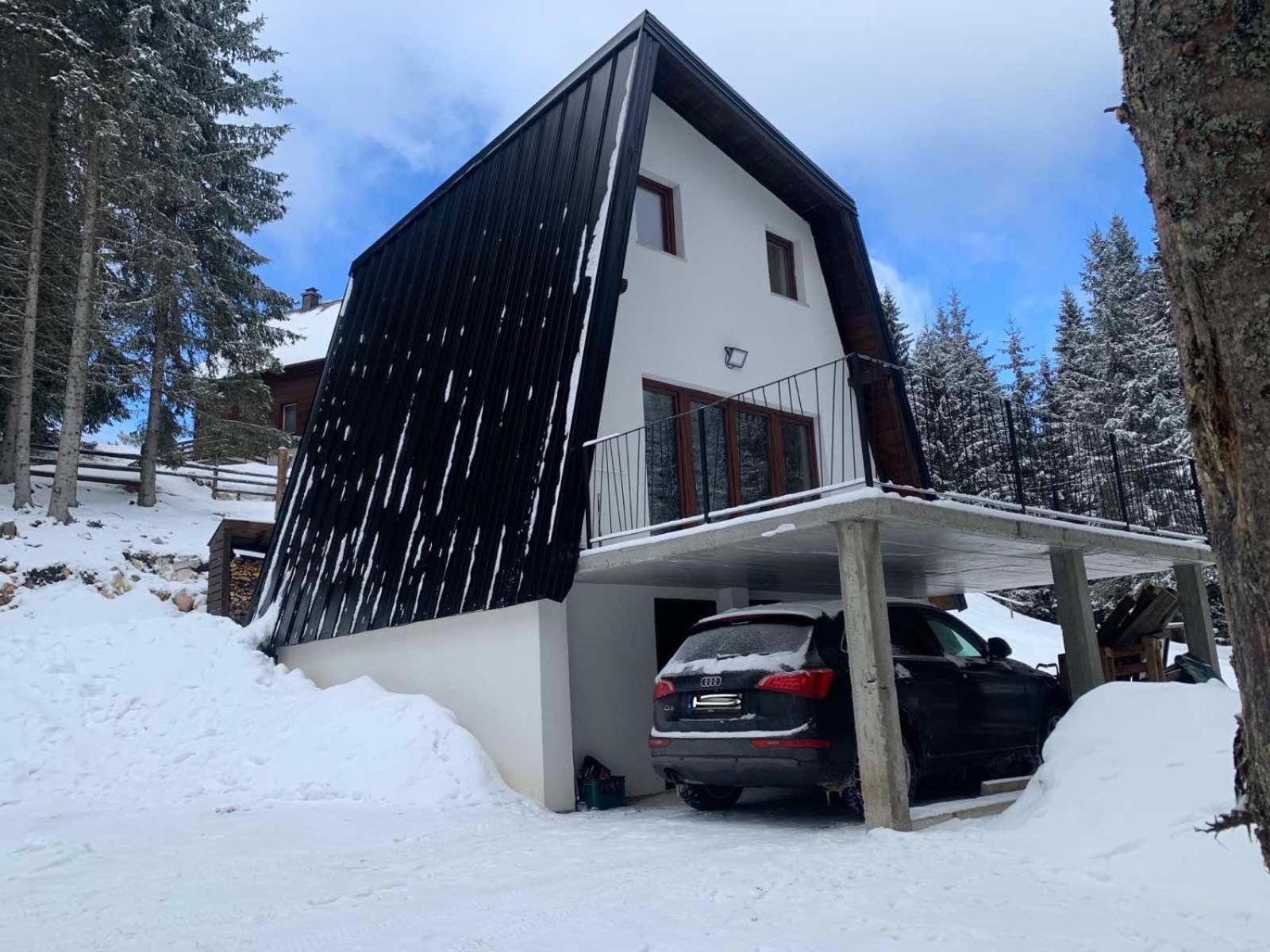 Holiday home Vikendice Jahorinska Dvorista *